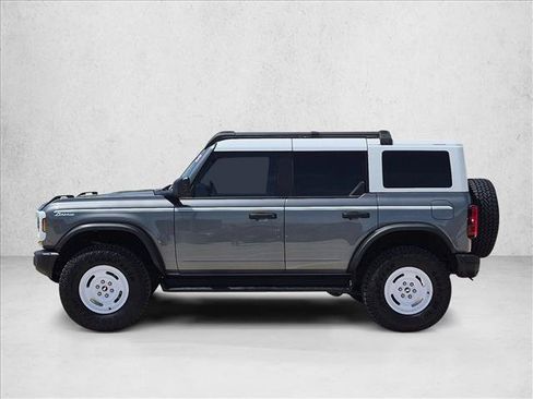 Used 2025 Ford Bronco Heritage Edition AWD/4WD image 9