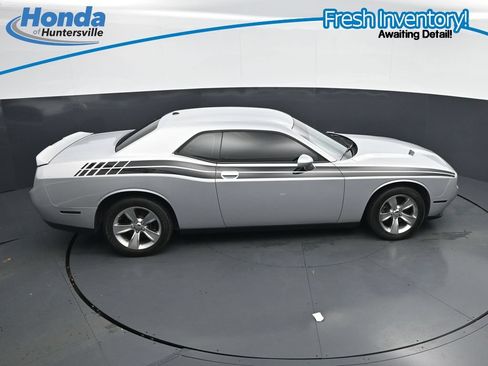 Used 2021 Dodge Challenger SXT RWD image 25