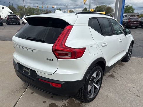 Certified 2026 Volvo XC40 B5 Plus AWD/4WD image 7
