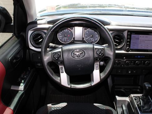 Used 2023 Toyota Tacoma SR5 AWD/4WD image 9