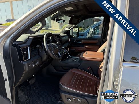 Used 2025 GMC Sierra 3500 Denali Ultimate image 12