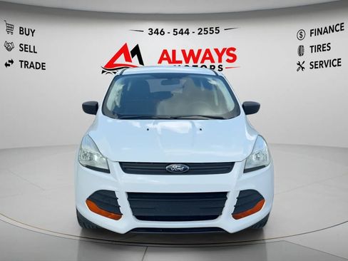 Used 2013 Ford Escape S FWD image 2
