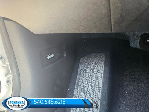 New 2026 Honda HR-V LX image 32