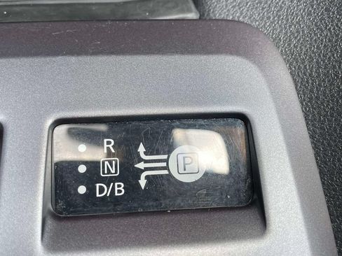 Used 2023 Nissan Leaf S FWD image 31