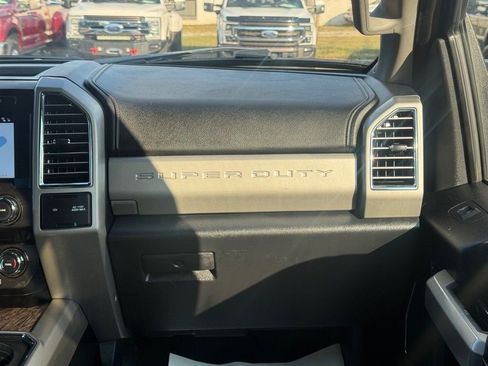 Used 2017 Ford F250 Lariat w/ Lariat Ultimate Package image 42