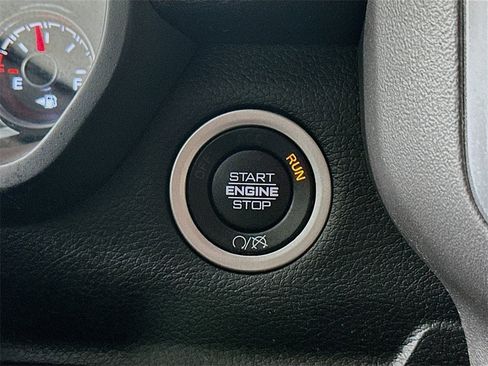 Used 2024 RAM 2500 Big Horn w/ Safety Group image 28