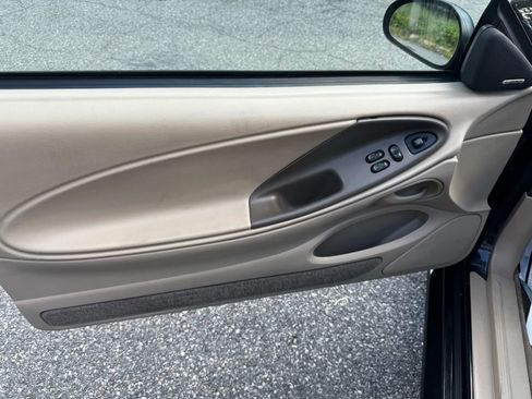 Used 2001 Ford Mustang GT image 11
