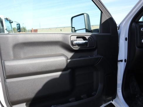 New 2024 GMC Sierra 3500 Pro w/ Convenience Package image 5