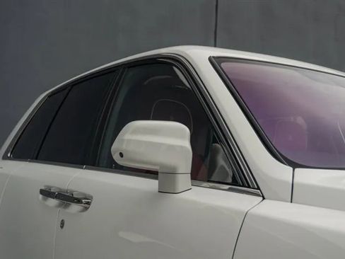 Used 2025 Rolls-Royce Cullinan image 29