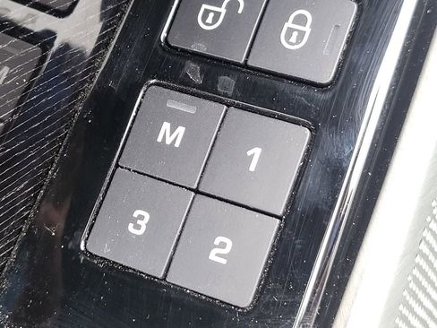 Used 2020 Land Rover Range Rover Velar R-Dynamic S image 8