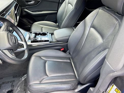 Used 2019 Audi Q8 Prestige w/ Year 1 Package image 22