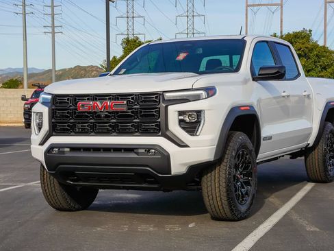 New 2026 GMC Canyon Elevation RWD image 2