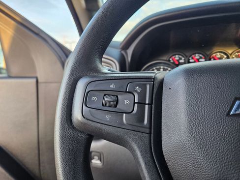 Used 2022 Chevrolet Silverado 1500 Custom image 12
