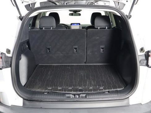 Used 2021 Ford Escape SE FWD image 16