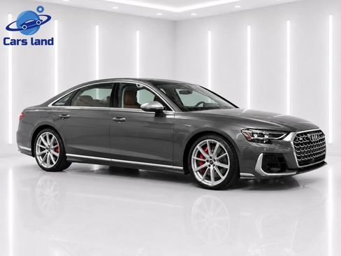 Used 2023 Audi S8 w/ S8 Comfort Plus Package AWD/4WD image 2