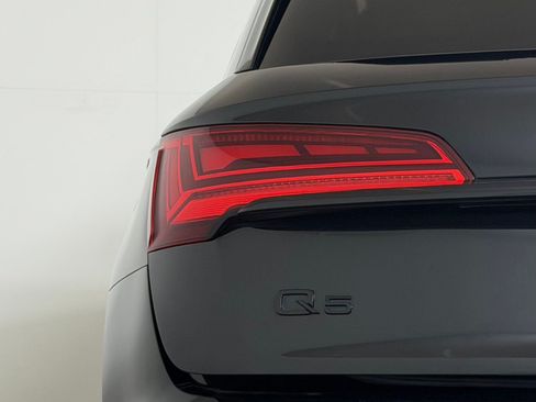 Certified 2023 Audi Q5 e Premium Plus w/ Premium Plus Package AWD/4WD image 29