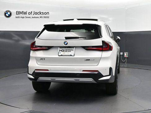 New 2026 BMW X1 xDrive28i w/ Technology Package AWD/4WD image 6