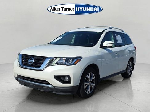 Used 2019 Nissan Pathfinder SV FWD image 4