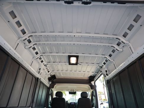 Used 2025 RAM ProMaster 2500 w/ Convenience Group FWD image 34