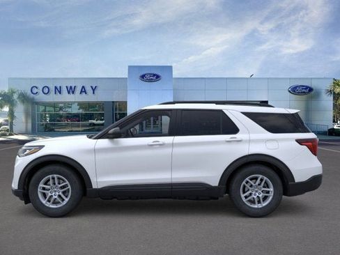 New 2026 Ford Explorer Active RWD image 3
