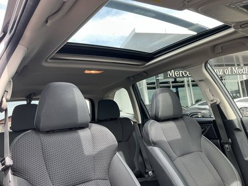 Used 2020 Subaru Forester Premium AWD/4WD image 20