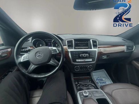Used 2015 Mercedes-Benz GL 450 4MATIC image 31