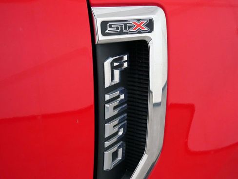 Used 2022 Ford F250 XL w/ STX Appearance Package AWD/4WD image 9