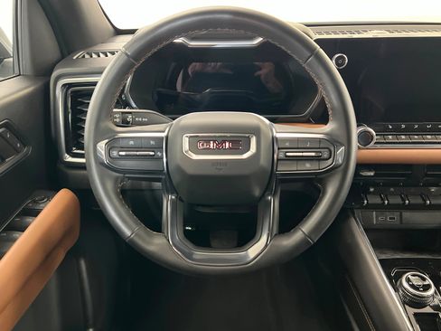 Used 2024 GMC Canyon AT4 w/ Technology Package image 13