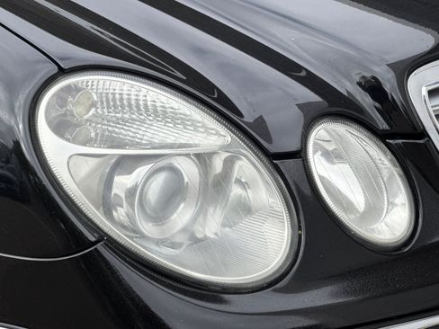 Used 2005 Mercedes-Benz E 320 Sedan image 11