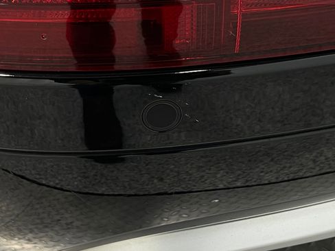 Used 2018 Audi Q5 2.0T Premium Plus w/ Premium Plus Package image 13