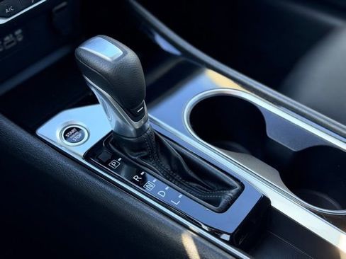 Used 2021 Nissan Altima 2.5 SV image 16