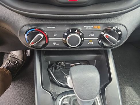 Used 2022 Kia Soul LX w/ Technology Package FWD image 10