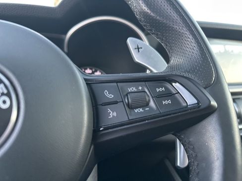 Used 2023 Alfa Romeo Stelvio Veloce image 15