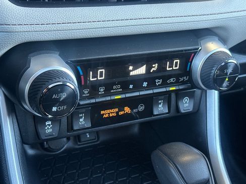 Certified 2022 Toyota RAV4 XLE w/ Convenience Package image 19