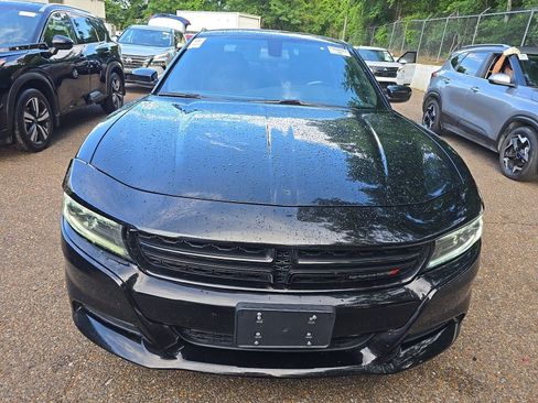 Used 2022 Dodge Charger SXT RWD image 2