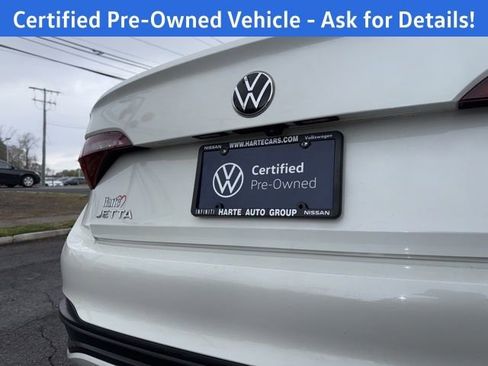 Certified 2024 Volkswagen Jetta SE w/ Panoramic Sunroof Package FWD image 7