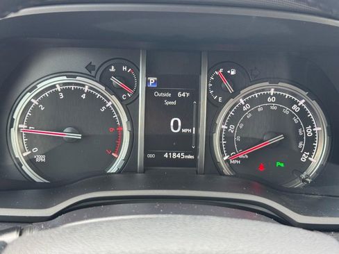 Used 2023 Toyota 4Runner Limited AWD/4WD image 21