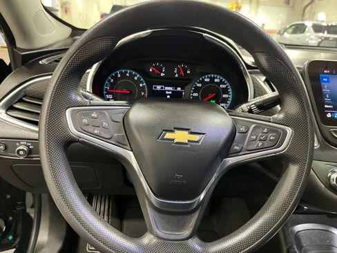 Used 2020 Chevrolet Malibu LT image 23