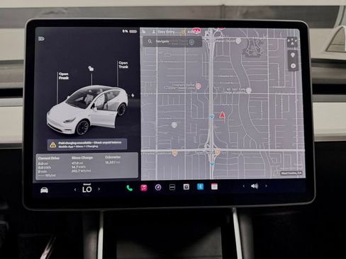 Used 2021 Tesla Model Y 2WD image 28