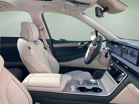 Used 2026 Genesis GV80 3.5T Prestige image 15