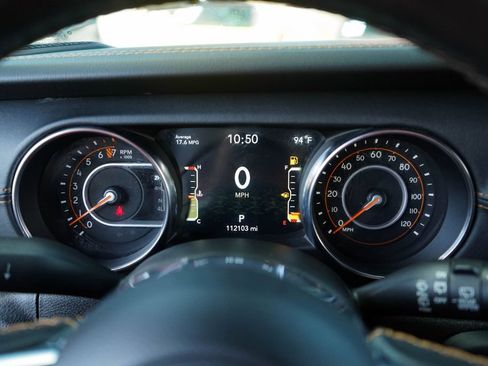 Used 2021 Jeep Wrangler Unlimited Sahara AWD/4WD image 26