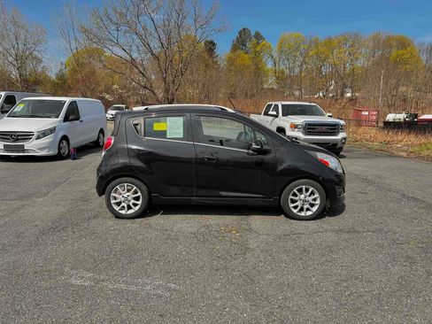 Used 2015 Chevrolet Spark LT image 8
