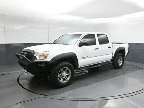 Used 2013 Toyota Tacoma PreRunner image 34