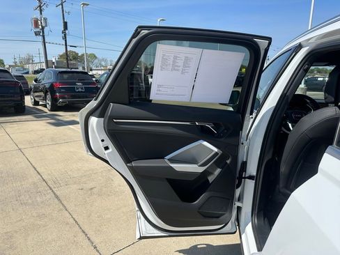 Certified 2025 Audi Q3 2.0T Premium w/ Convenience Package image 22