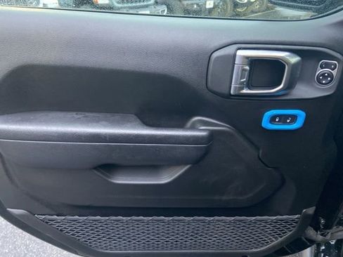 Used 2024 Jeep Wrangler Unlimited Rubicon 4xe w/ Technology Group image 26