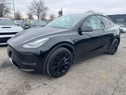 Used 2021 Tesla Model Y Long Range image 15