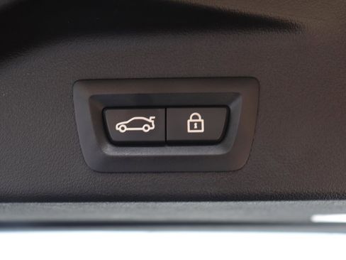 Used 2019 BMW X5 xDrive40i w/ Convenience Package image 19