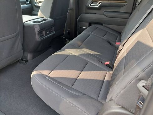 Used 2024 Chevrolet Silverado 1500 LT Trail Boss w/ Convenience Package II AWD/4WD image 38