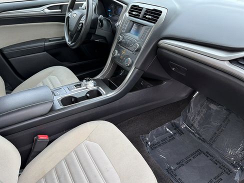 Used 2018 Ford Fusion S image 15