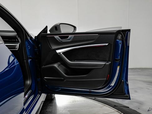 Used 2024 Audi RS 7 Performance w/ Executive Package image 85